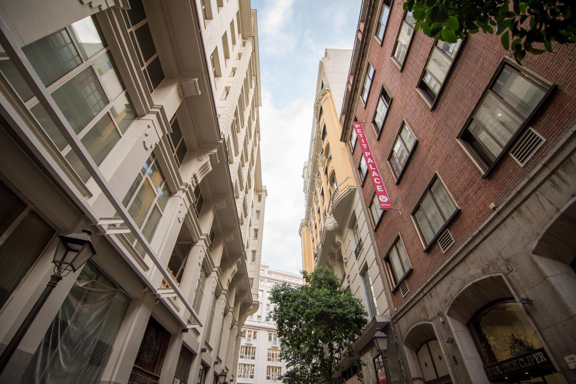 Petit Palace Cliper-Gran Via — Foto 1